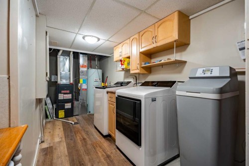 3 Chaparral Valley Gardens Se, Calgary, AB - Indoor Photo Showing Laundry Room