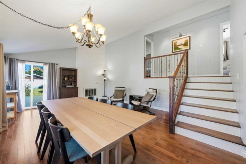 2445 Cherokee Drive Nw, Calgary, AB 