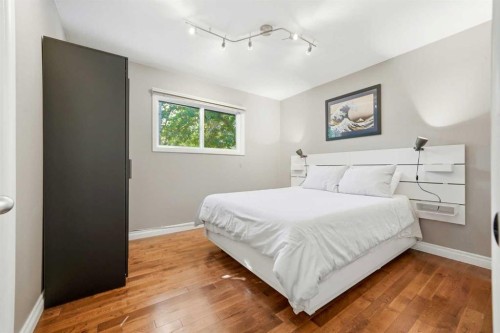 2445 Cherokee Drive Nw, Calgary, AB 
