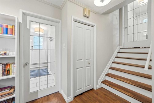 2445 Cherokee Drive Nw, Calgary, AB 