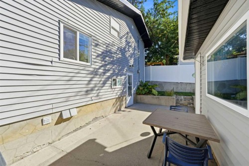 2445 Cherokee Drive Nw, Calgary, AB 