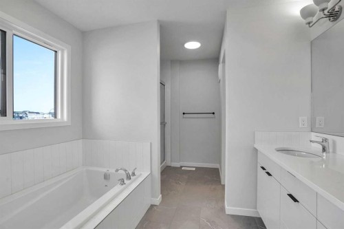 68 Sugarsnap Green Se, Calgary, AB - Indoor Photo Showing Bathroom