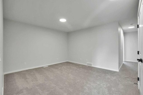 68 Sugarsnap Green Se, Calgary, AB - Indoor Photo Showing Other Room