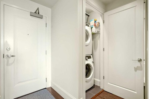 401-131 Quarry Way Se, Calgary, AB - Indoor Photo Showing Laundry Room