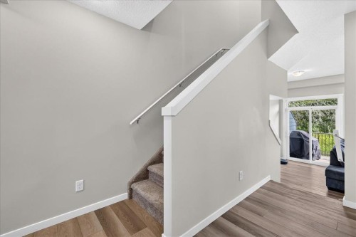 246 Cranbrook Square Se, Calgary, AB - Indoor Photo Showing Other Room