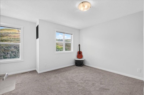246 Cranbrook Square Se, Calgary, AB - Indoor