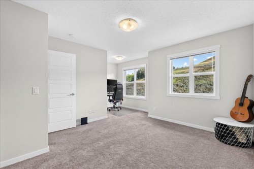 246 Cranbrook Square Se, Calgary, AB - Indoor