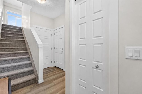 246 Cranbrook Square Se, Calgary, AB - Indoor Photo Showing Other Room