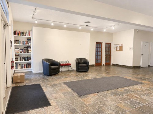 7305-14 Hemlock Crescent Sw, Calgary, AB - Indoor Photo Showing Other Room