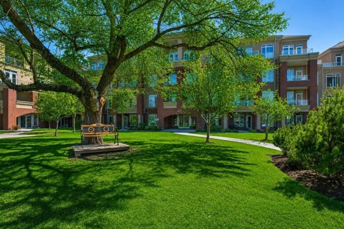 7305-14 Hemlock Crescent Sw, Calgary, AB - Outdoor