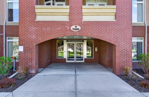 7305-14 Hemlock Crescent Sw, Calgary, AB - Outdoor With Exterior