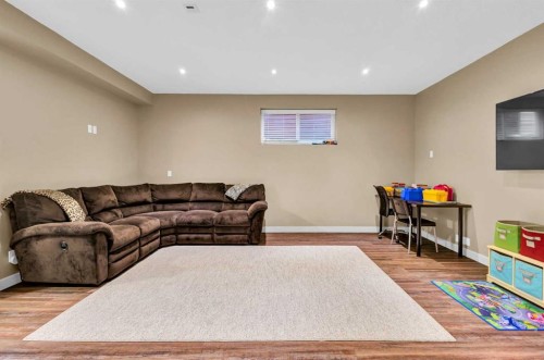21 Evansfield Way Nw, Calgary, AB - Indoor Photo Showing Basement