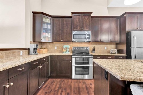 21 Evansfield Way Nw, Calgary, AB - Indoor Photo Showing Kitchen