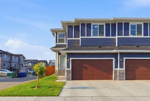36 Waterford Manor  Chestermere, AB T1X 2T9