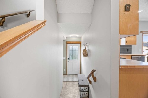 4446 Elgin Avenue Se, Calgary, AB - Indoor
