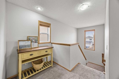 4446 Elgin Avenue Se, Calgary, AB - Indoor Photo Showing Other Room