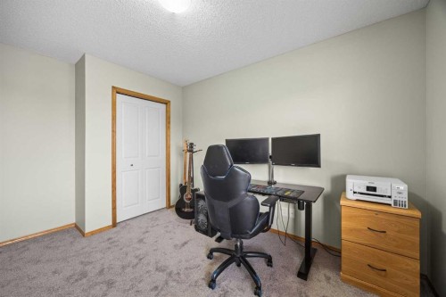 4446 Elgin Avenue Se, Calgary, AB - Indoor Photo Showing Office