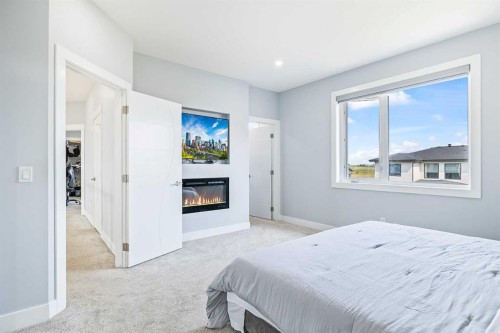 308 Grange Lane, Conrich, AB - Indoor Photo Showing Bedroom