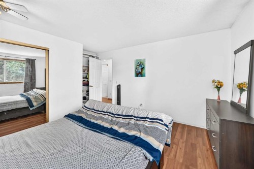 91 Castleridge Crescent Ne, Calgary, AB - Indoor Photo Showing Bedroom