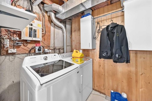 91 Castleridge Crescent Ne, Calgary, AB - Indoor Photo Showing Laundry Room