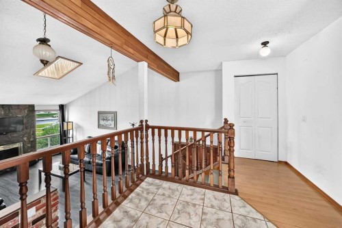91 Castleridge Crescent Ne, Calgary, AB - Indoor Photo Showing Other Room