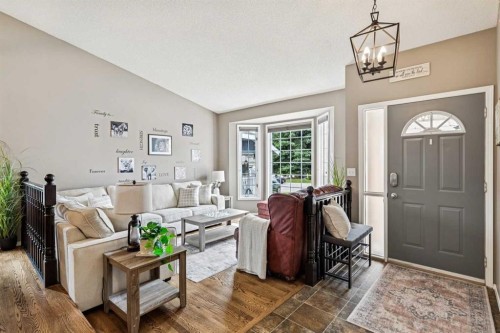 190 Mt Robson Close Se, Calgary, AB - Indoor Photo Showing Living Room