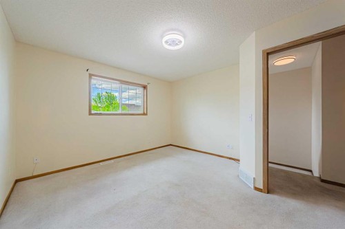 88 Country Hills Villas Nw, Calgary, AB - Indoor Photo Showing Other Room