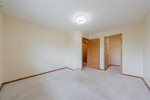 88 Country Hills Villas Nw, Calgary, AB - Indoor Photo Showing Other Room