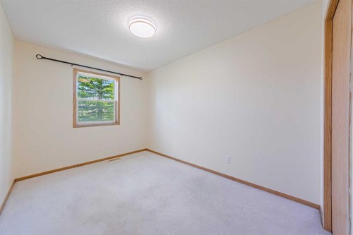 88 Country Hills Villas Nw, Calgary, AB - Indoor Photo Showing Other Room