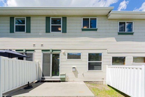 88 Country Hills Villas Nw, Calgary, AB - Outdoor With Exterior
