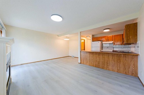 88 Country Hills Villas Nw, Calgary, AB - Indoor Photo Showing Kitchen