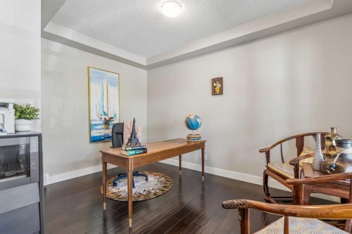30 Ascot Crescent Sw, Calgary, AB - Indoor Photo Showing Office