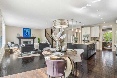 30 Ascot Crescent Sw, Calgary, AB - Indoor Photo Showing Dining Room