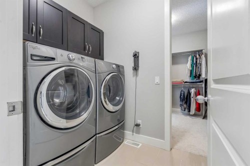 30 Ascot Crescent Sw, Calgary, AB - Indoor Photo Showing Laundry Room