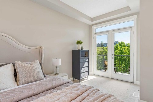 30 Ascot Crescent Sw, Calgary, AB - Indoor Photo Showing Bedroom