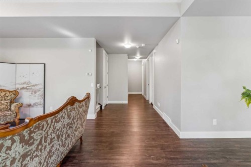 30 Ascot Crescent Sw, Calgary, AB - Indoor Photo Showing Other Room