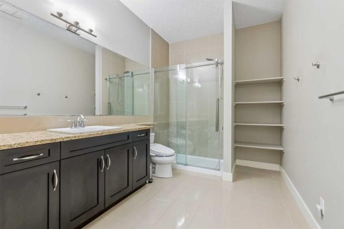 30 Ascot Crescent Sw, Calgary, AB - Indoor Photo Showing Bathroom