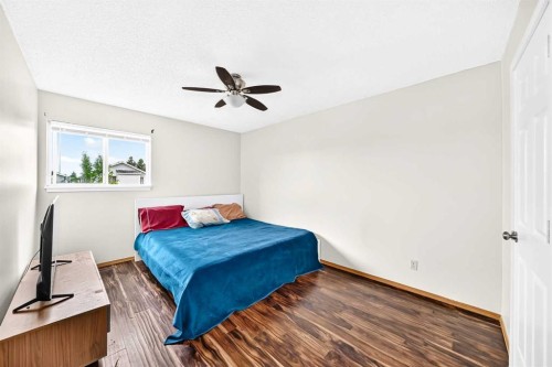 6934 Laguna Way Ne, Calgary, AB - Indoor Photo Showing Bedroom