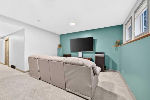 59 Prestwick Street Se, Calgary, AB - Indoor Photo Showing Other Room