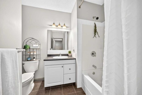 59 Prestwick Street Se, Calgary, AB - Indoor Photo Showing Bathroom