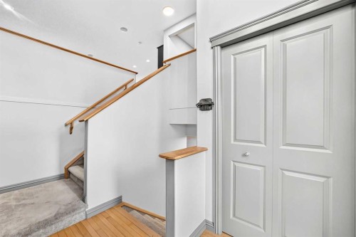 59 Prestwick Street Se, Calgary, AB - Indoor Photo Showing Other Room