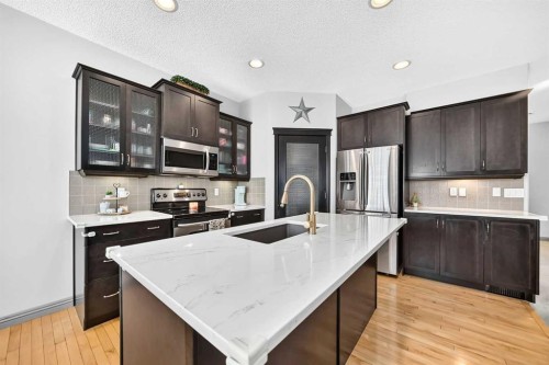 59 Prestwick Street Se, Calgary, AB - Indoor Photo Showing Kitchen With Upgraded Kitchen