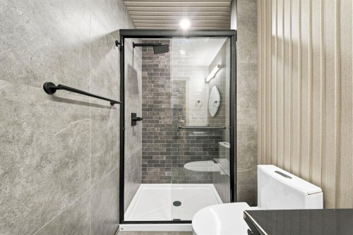 8304 11 Street Sw, Calgary, AB - Indoor Photo Showing Bathroom