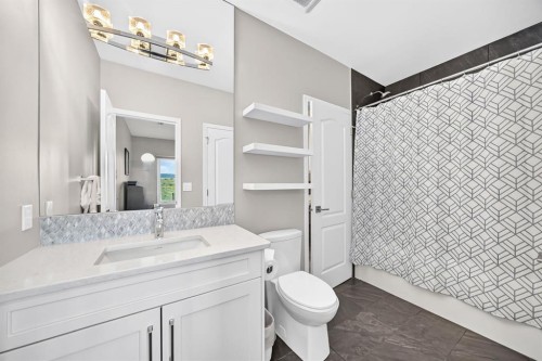 148 Scenic Ridge Crescent Nw, Calgary, AB - Indoor Photo Showing Bathroom