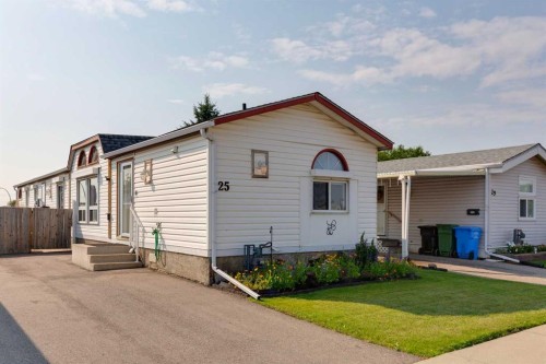 25 Erin Woods Circle Se, Calgary, AB - Outdoor