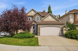 126 Evercreek Bluffs Road SW Calgary, AB T2Y 4P7