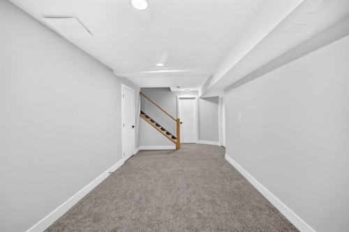 51 Strathaven Circle Sw, Calgary, AB 