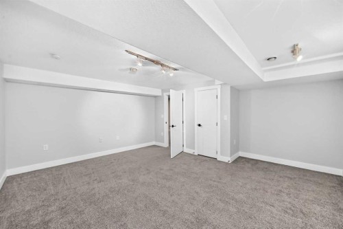 51 Strathaven Circle Sw, Calgary, AB 