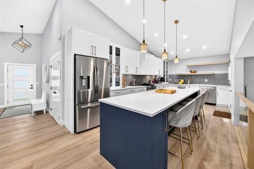 51 Strathaven Circle Sw, Calgary, AB 