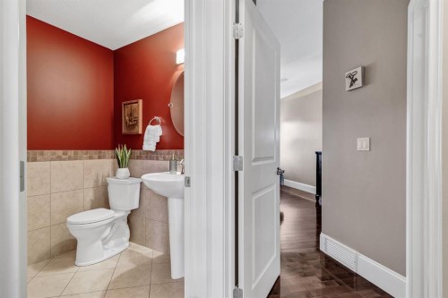9 Liberty Place, Sylvan Lake, AB - Indoor Photo Showing Bathroom